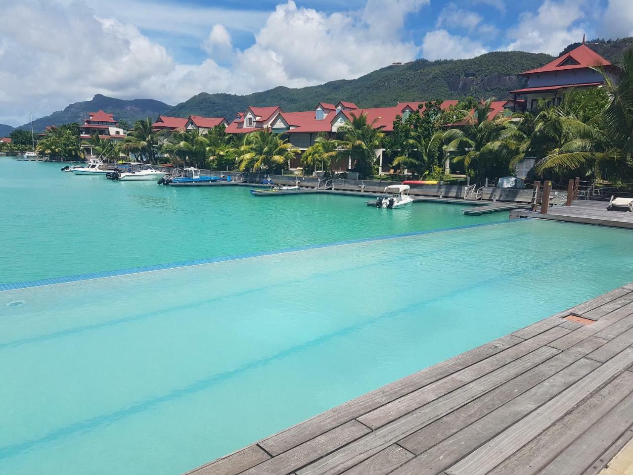 Bay 4 Eden Island Exterior foto